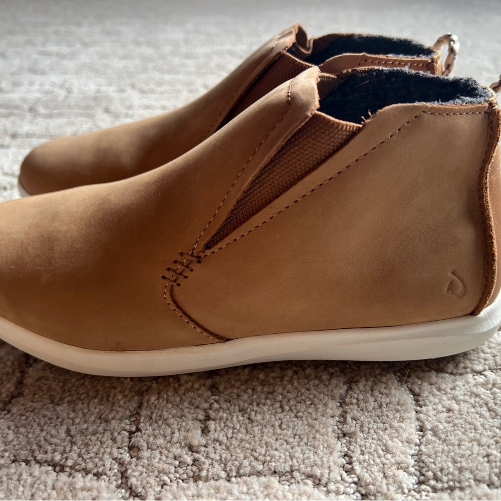 OluKai Tan Leather Boots